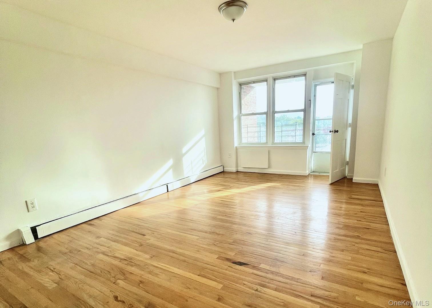 #13 photo, 84-70 129th Street, クイーンズ区 Kew Gardens , NY 11415