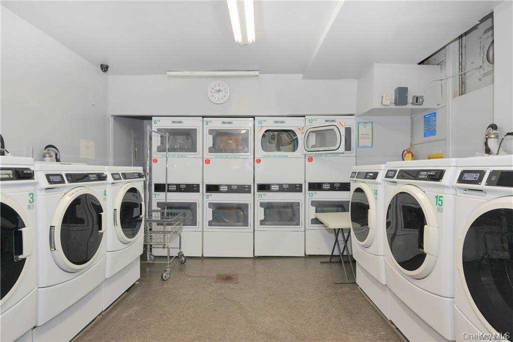 #20 photo, 84-70 129th Street, クイーンズ区 Kew Gardens , NY 11415