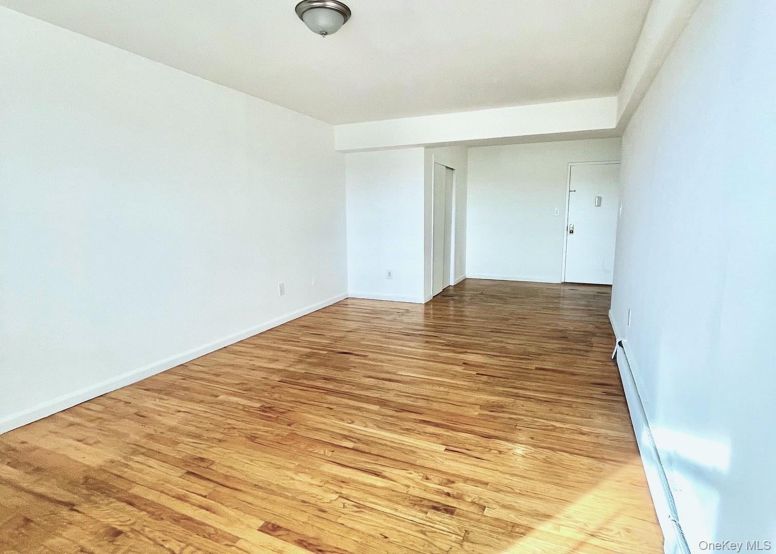 #3 photo, 84-70 129th Street, クイーンズ区 Kew Gardens , NY 11415