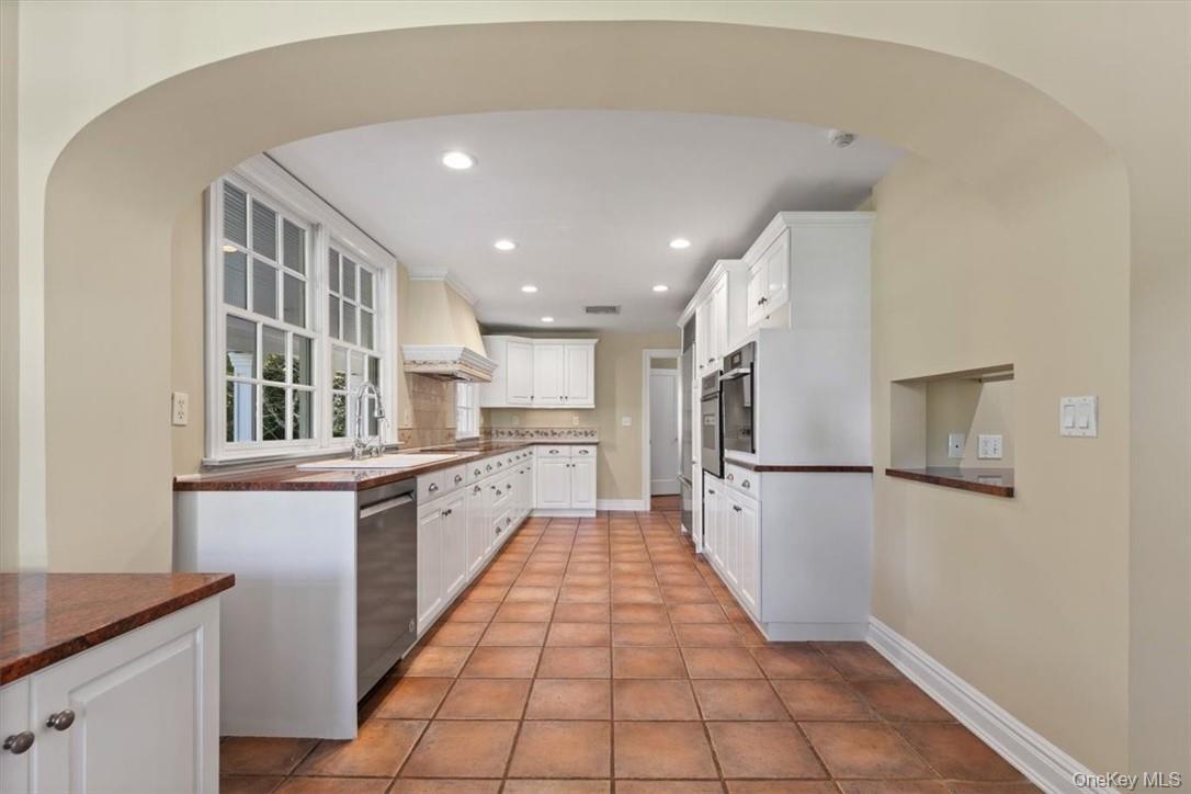 #12 photo, 11 Billington Court, Rye , NY 10580