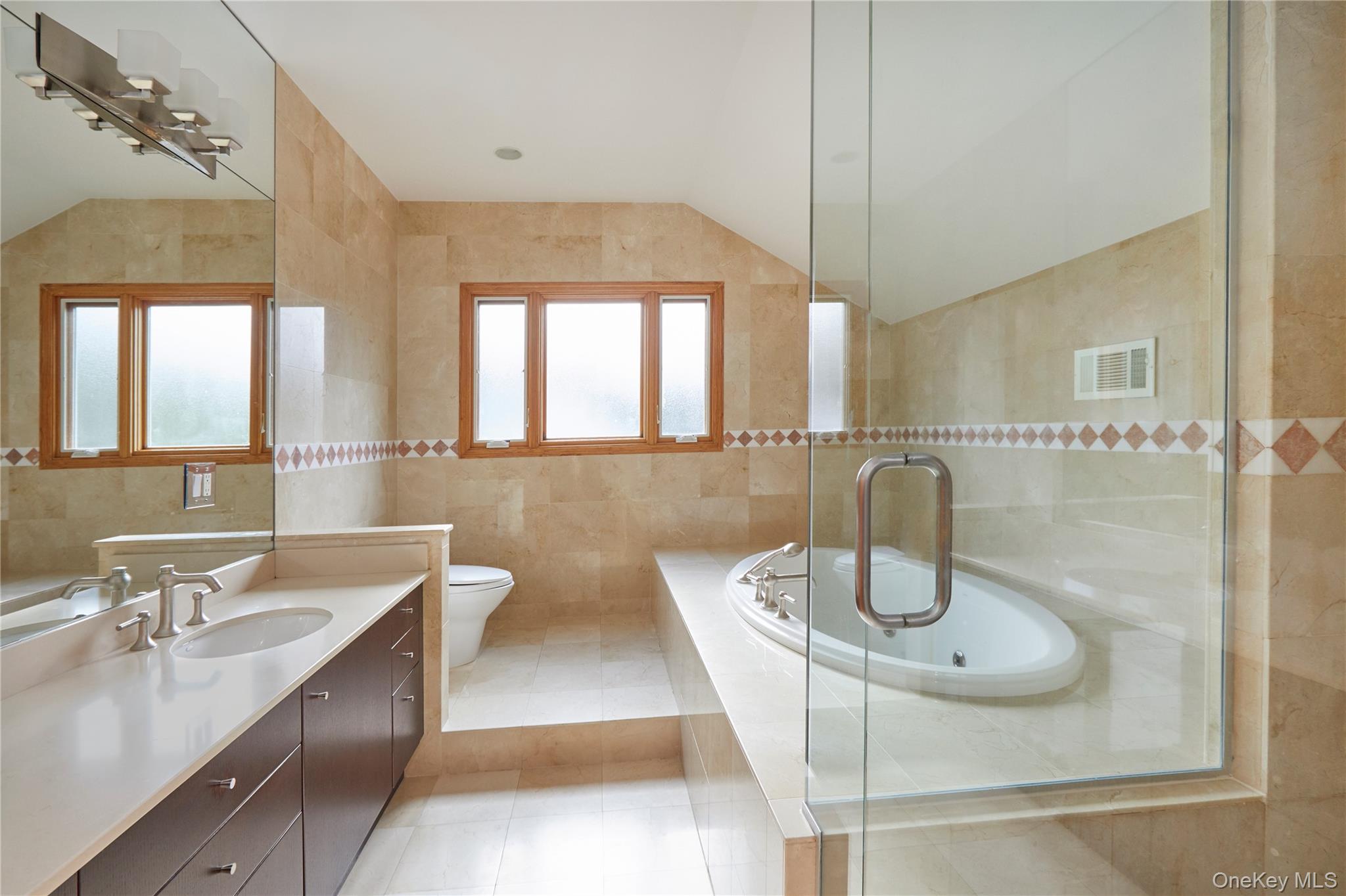 #13 photo, 179 Van Etten Boulevard, New Rochelle , NY 10804