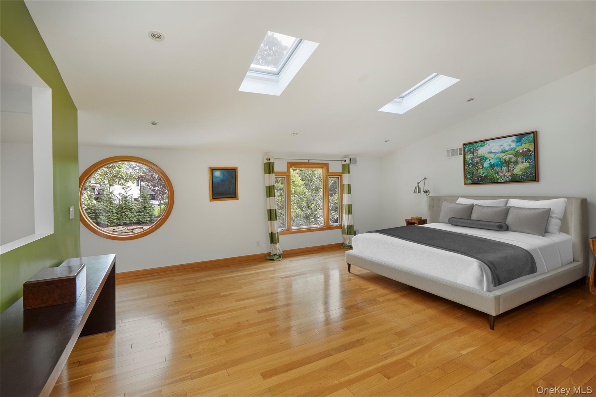 #16 photo, 179 Van Etten Boulevard, New Rochelle , NY 10804