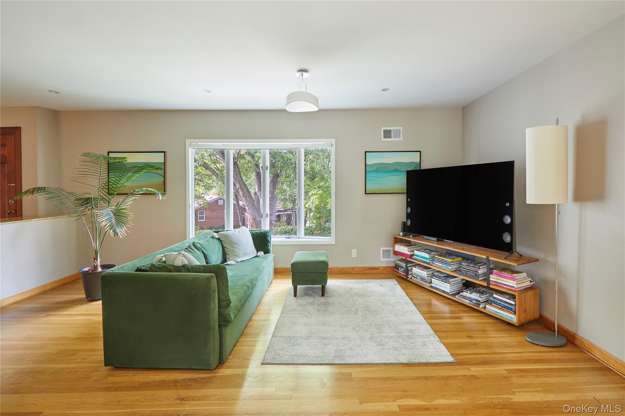 #7 photo, 179 Van Etten Boulevard, New Rochelle , NY 10804