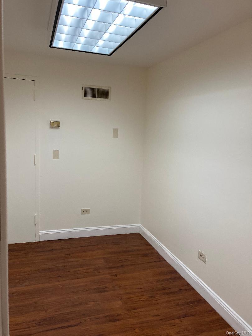 #7 photo, 1120 Morris Park Avenue, Bronx , NY 10461