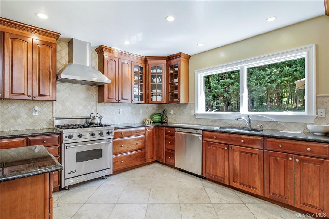 #7 photo, 25 Tamarack Way, Pleasantville , NY 10570