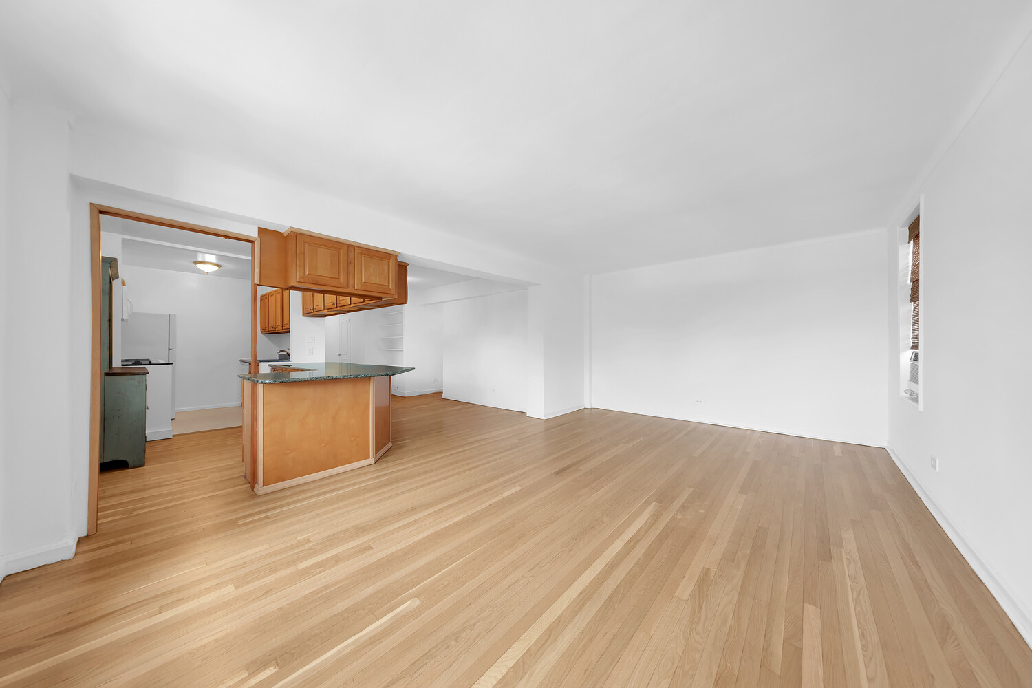 #5 photo, 7401 SHORE Road, ブルックリン区 Bay Ridge , NY 11209