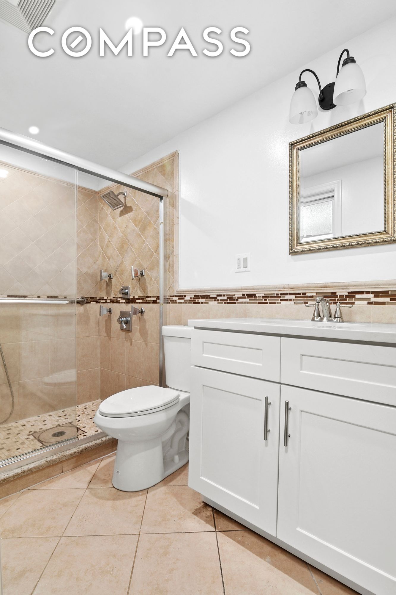 #21 photo, 78-09 77th Avenue, Glendale , NY 11385