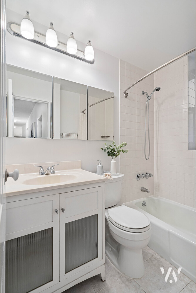 #8 photo, 250 W 103RD Street, Upper West Side , NY 10025