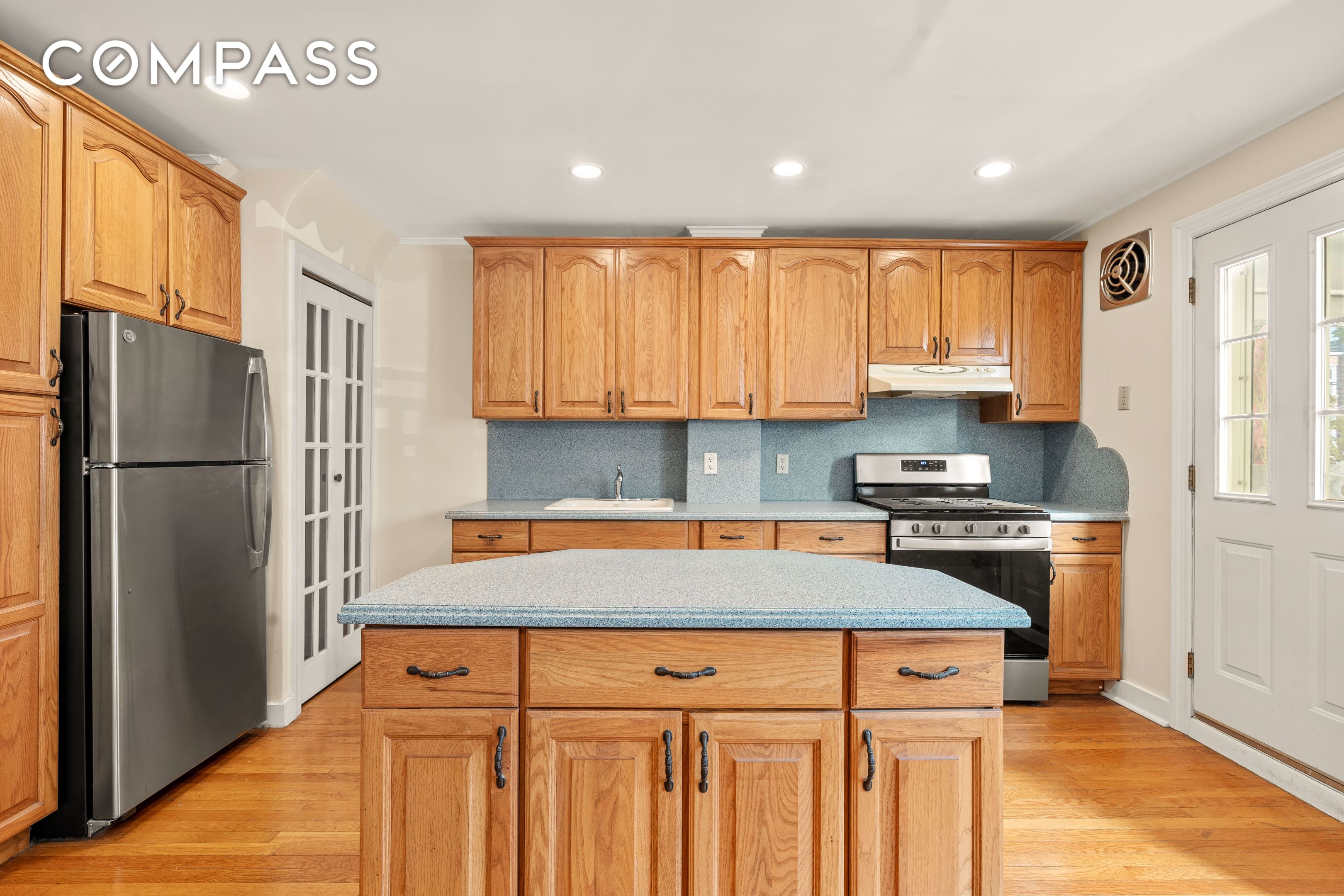 #3 photo, 3030 Ave T, Madison , NY 11229