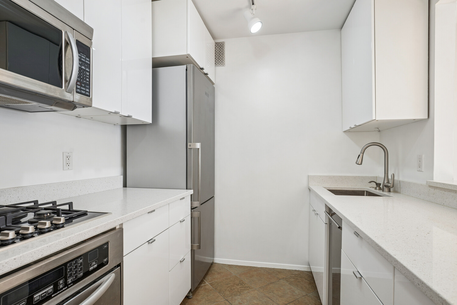 #6 photo, 445 W 19TH Street, マンハッタン Chelsea , NY 10011