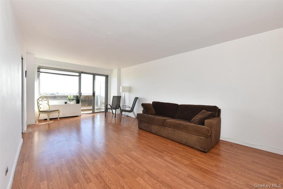 #1 photo, 175-20 Wexford Terrace, クイーンズ区 Jamaica Estates , NY 11432