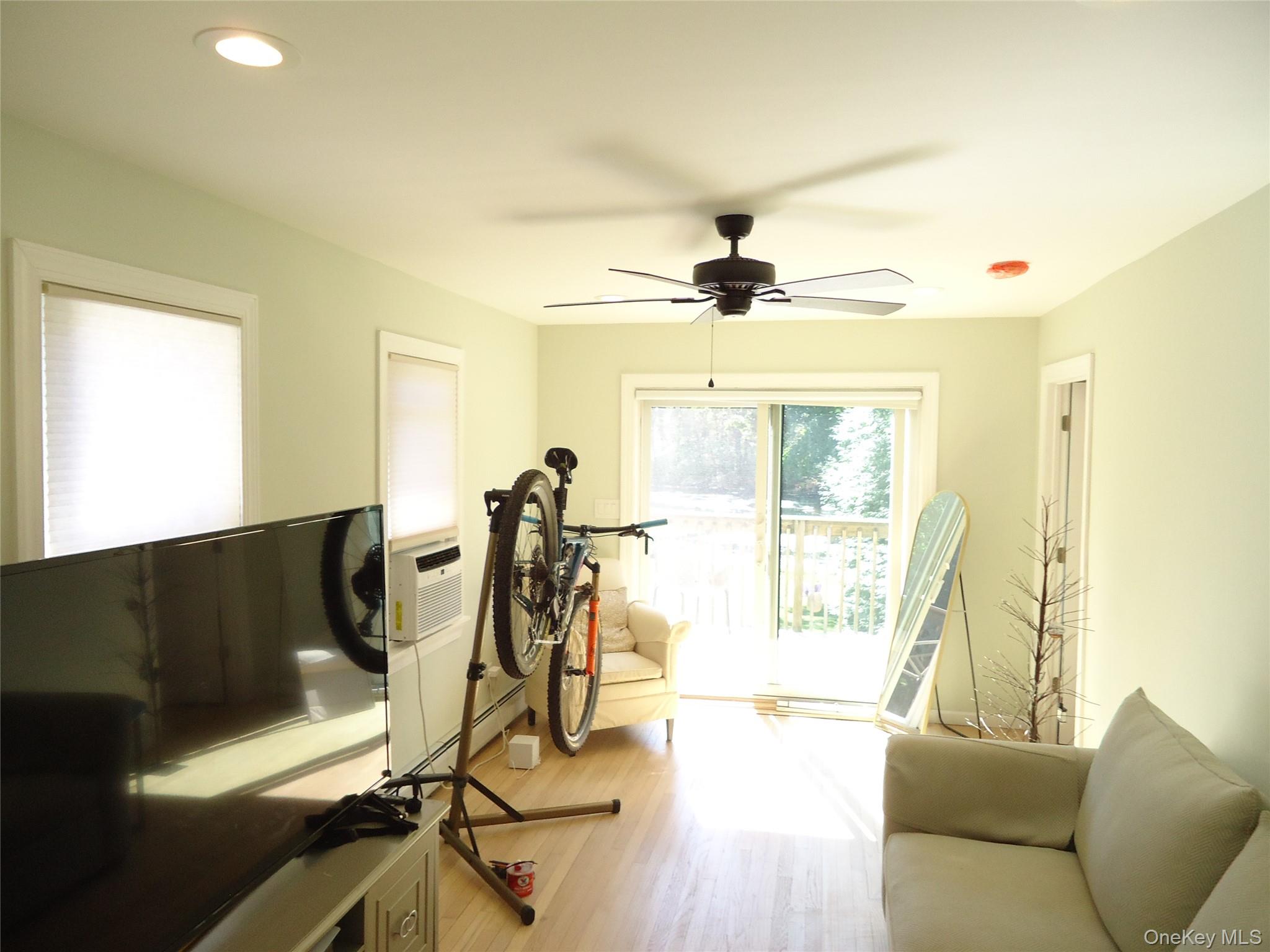 #18 photo, 725 W Main Street, 东长岛 Riverhead , NY 11901