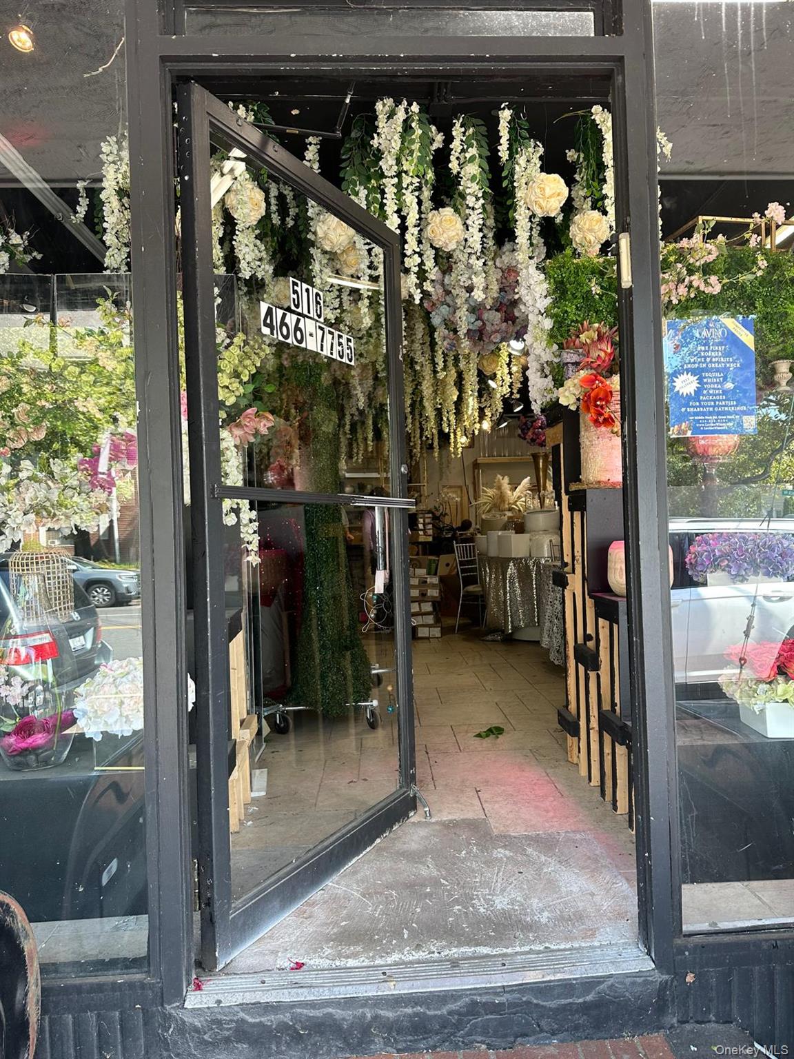 #14 photo, 803/805/807/809/811 Middle Neck Road, Great Neck , NY 11024