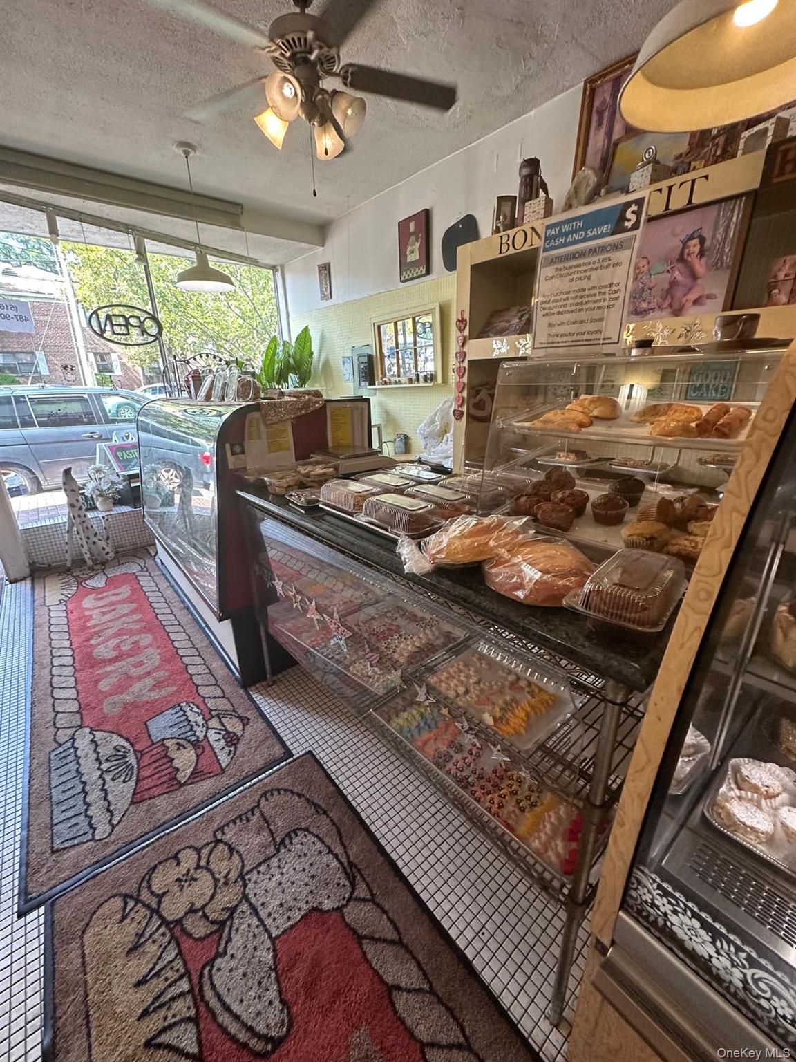 #16 photo, 803/805/807/809/811 Middle Neck Road, Great Neck , NY 11024