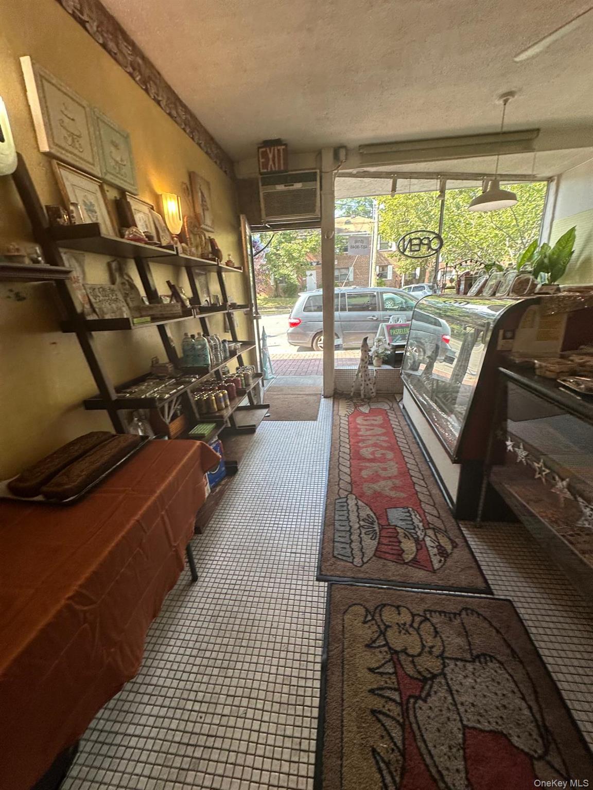 #18 photo, 803/805/807/809/811 Middle Neck Road, Great Neck , NY 11024