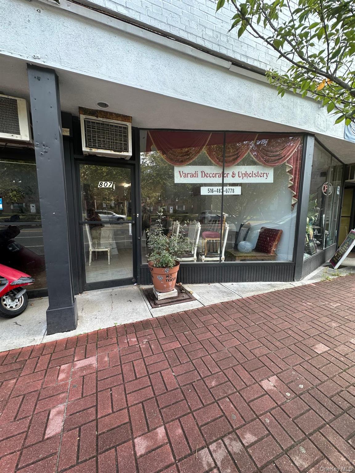 #2 photo, 803/805/807/809/811 Middle Neck Road, Great Neck , NY 11024