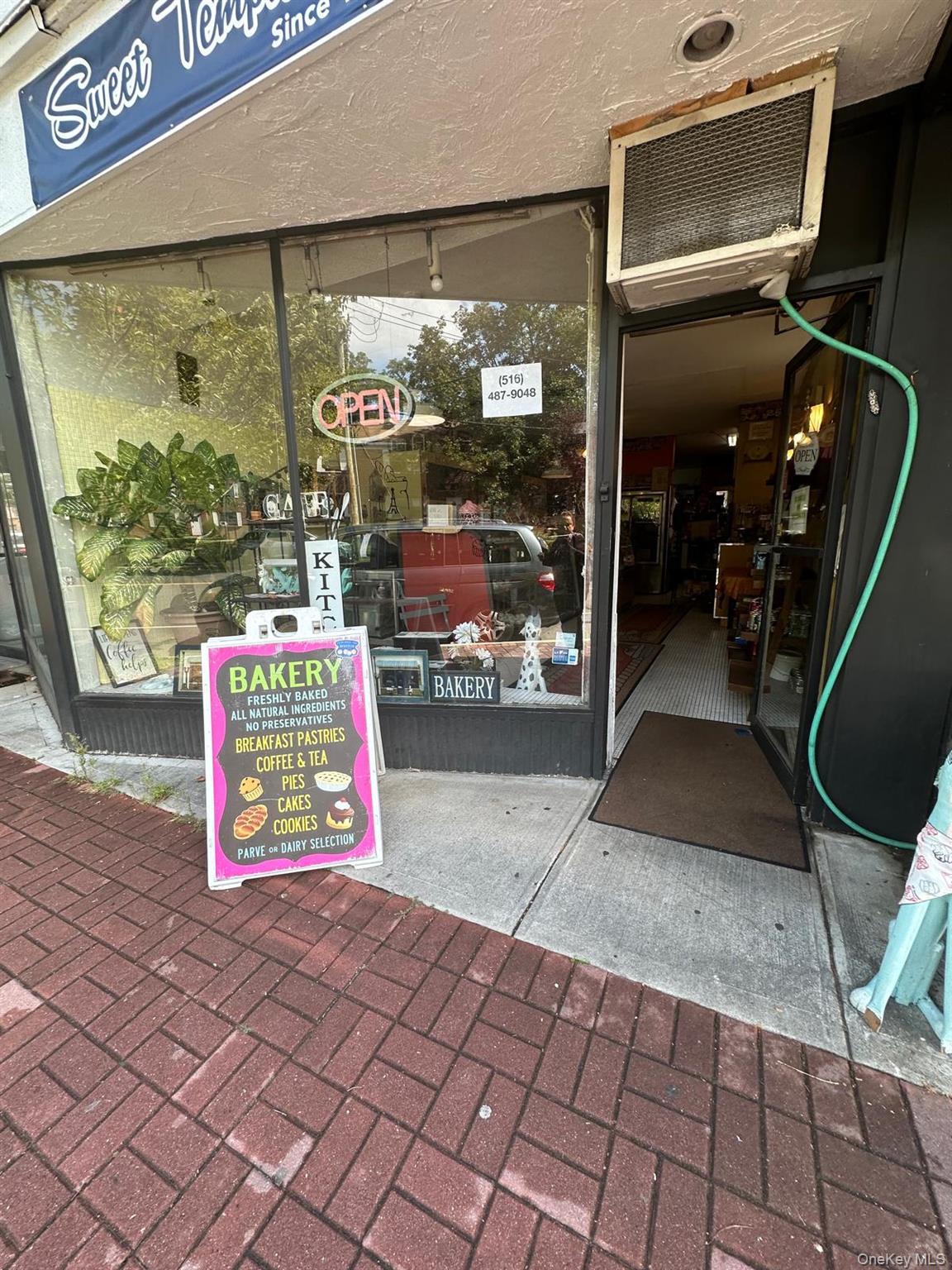 #7 photo, 803/805/807/809/811 Middle Neck Road, Great Neck , NY 11024