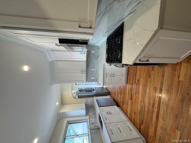 #4 photo, 39 Ward, Floral Park , NY 11001