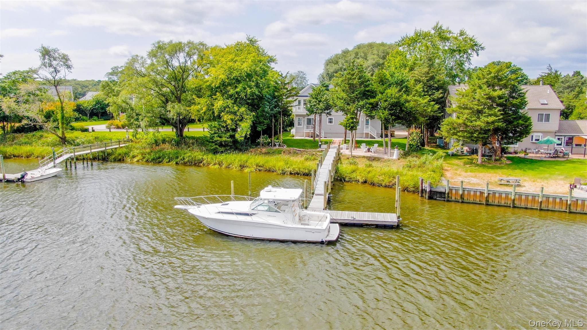 #2 photo, 254 Overlook Drive, サフォーク郡 Aquebogue , NY 11931