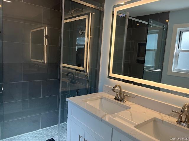 #14 photo, 23 West Drive, Port Washington , NY 11050