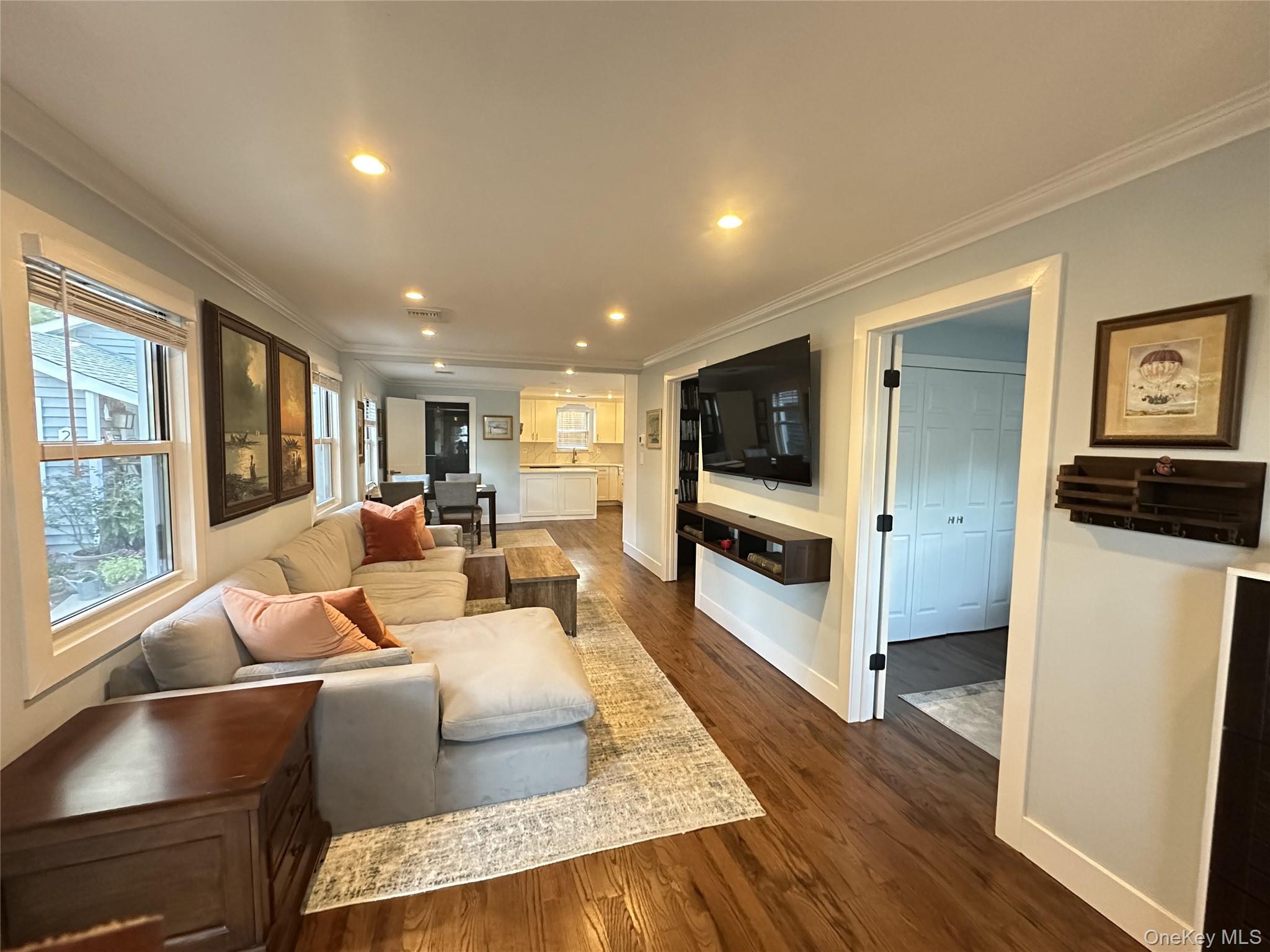 #3 photo, 23 West Drive, Port Washington , NY 11050