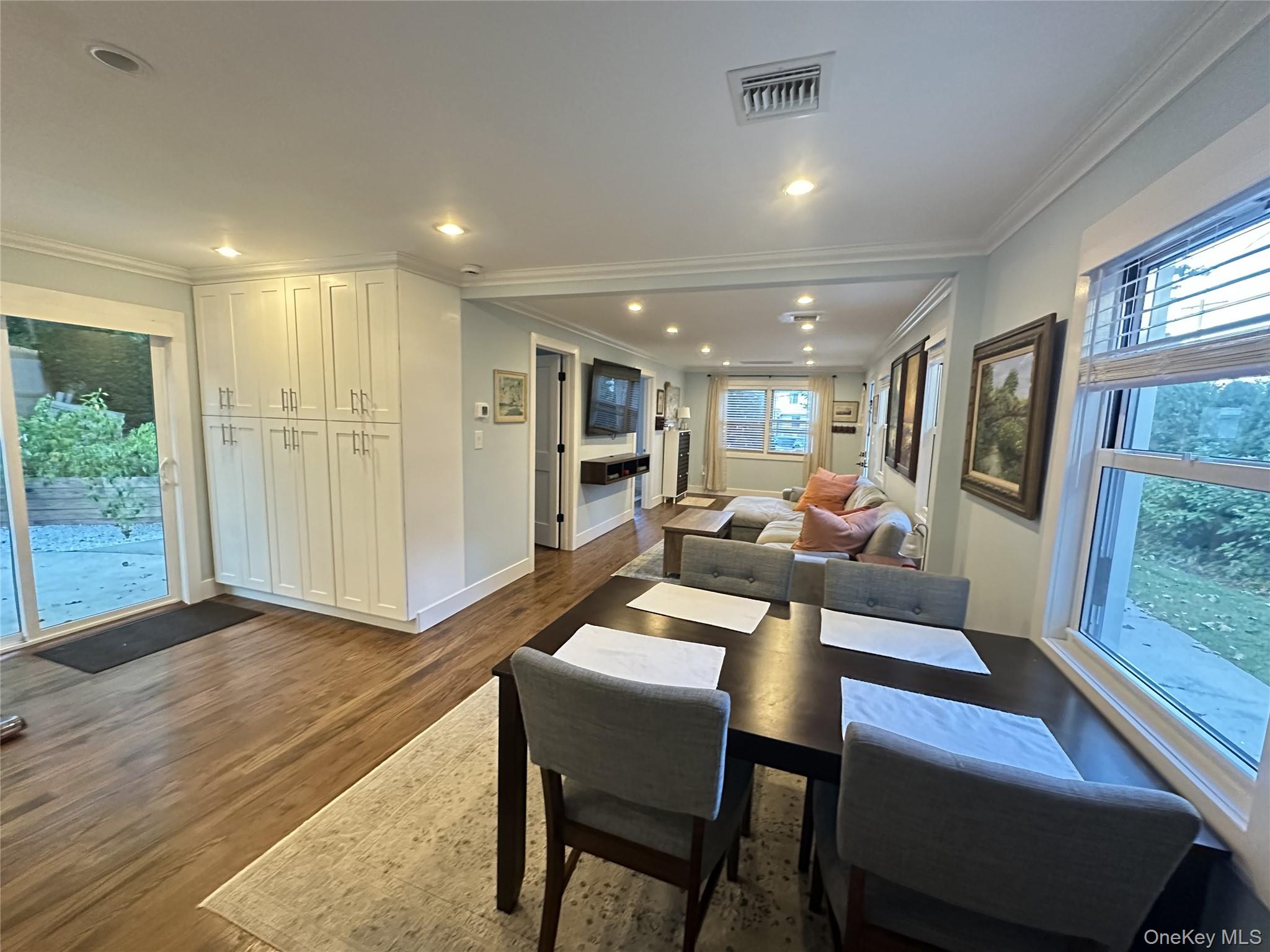 #5 photo, 23 West Drive, Port Washington , NY 11050