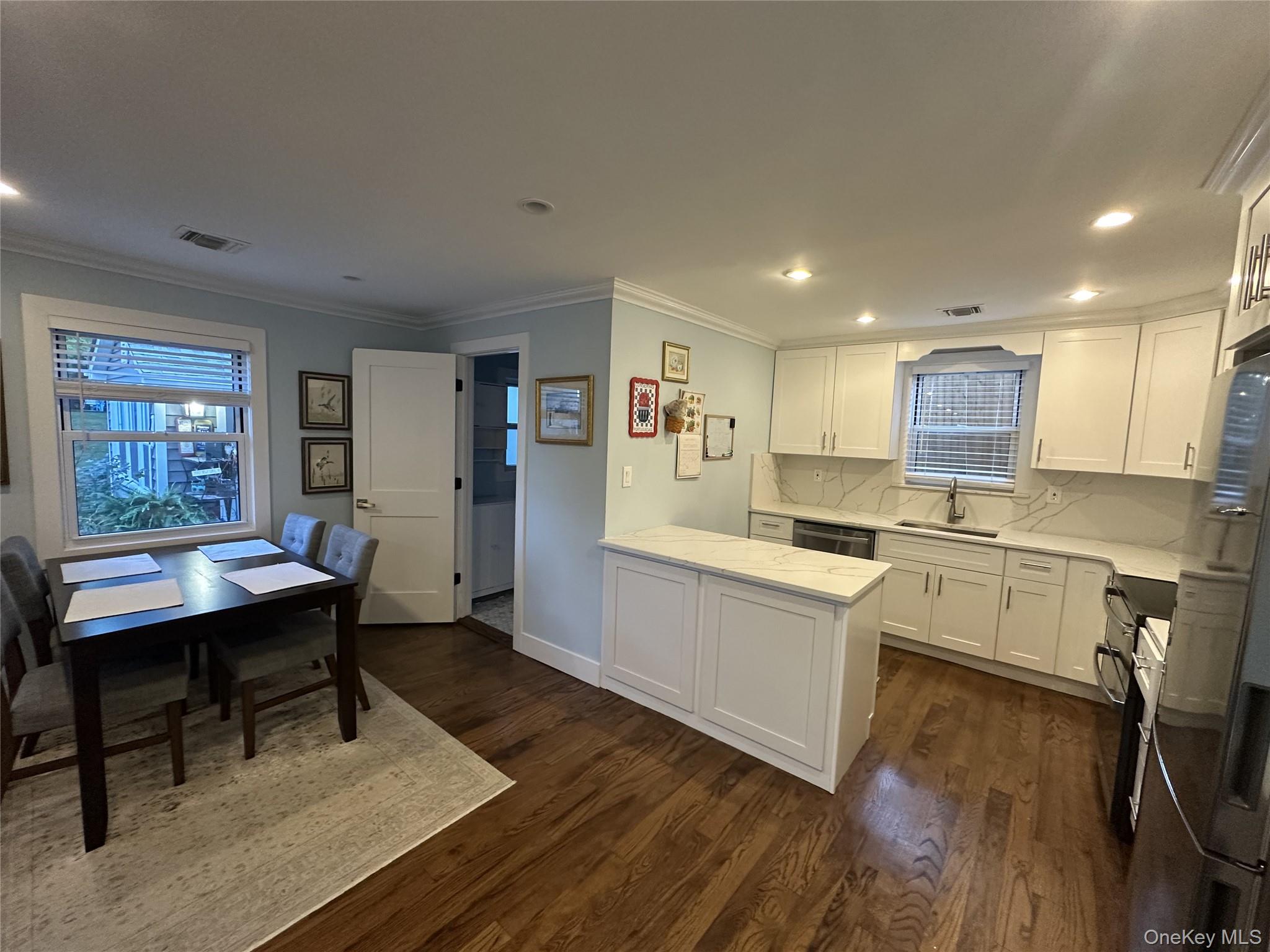 #6 photo, 23 West Drive, Port Washington , NY 11050