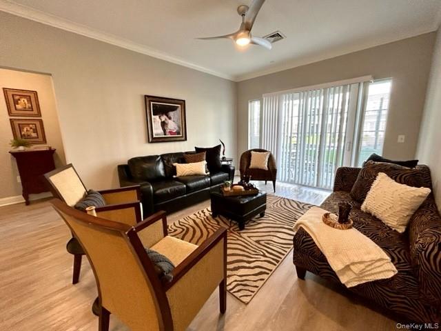 #10 photo, 75 E Hoffman Avenue, サフォーク郡 Lindenhurst , NY 11757