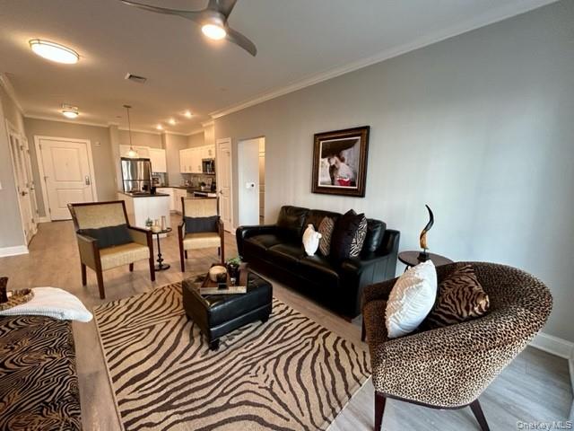 #9 photo, 75 E Hoffman Avenue, サフォーク郡 Lindenhurst , NY 11757