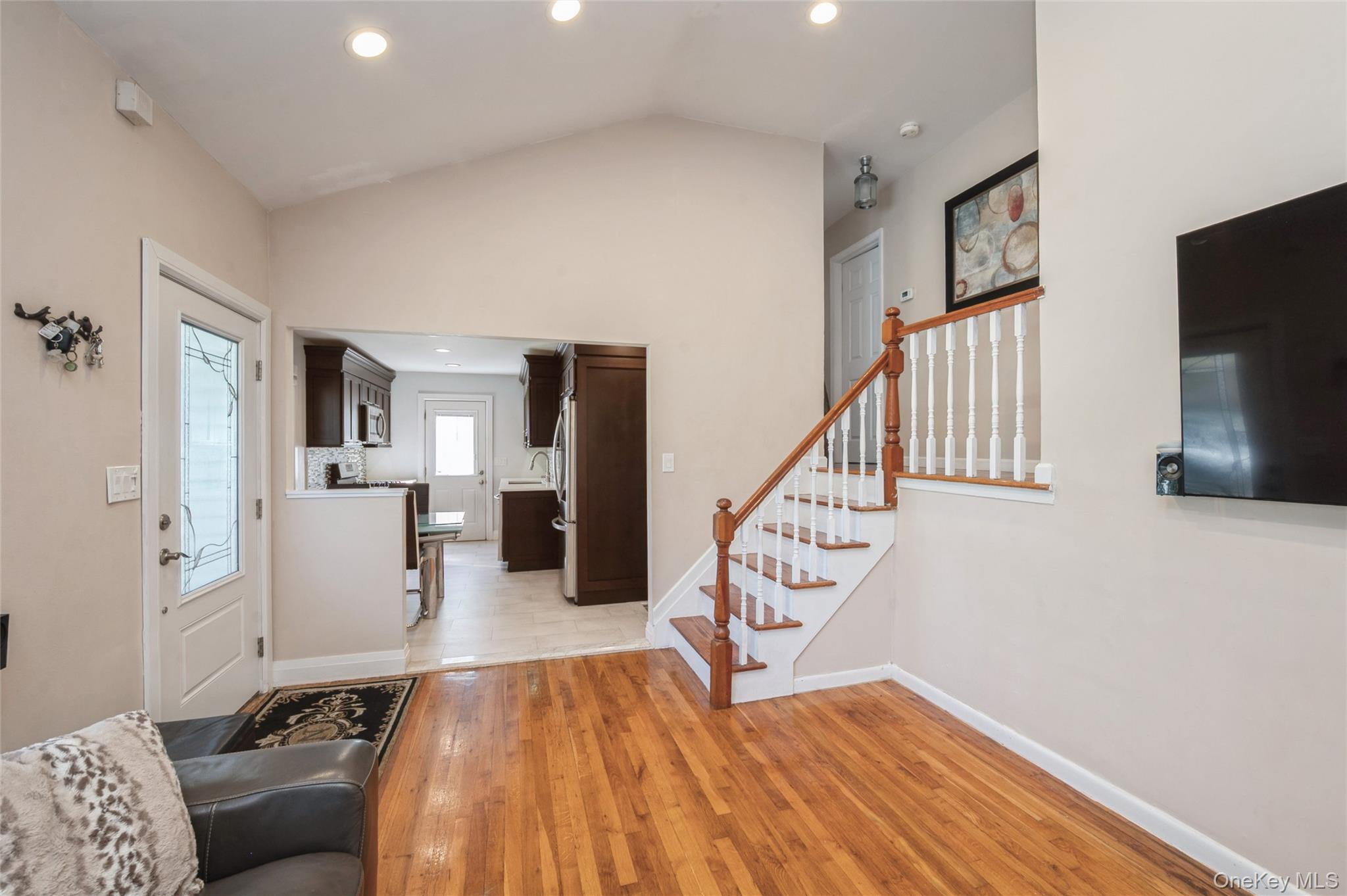 #12 photo, 18 Lois Lane, Farmingdale , NY 11735