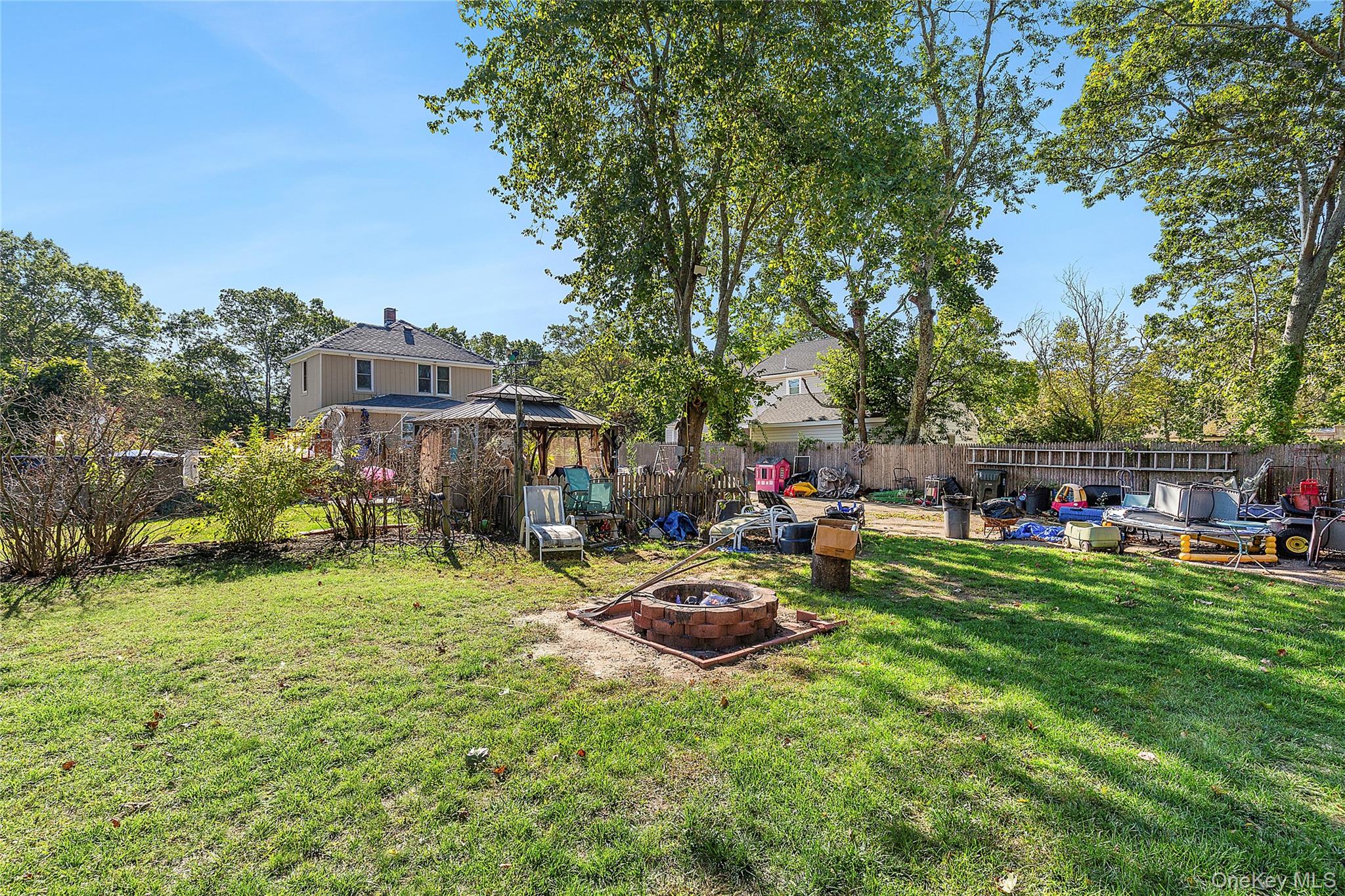 #16 photo, 127 Lake Avenue, サフォーク郡 Flanders , NY 11901