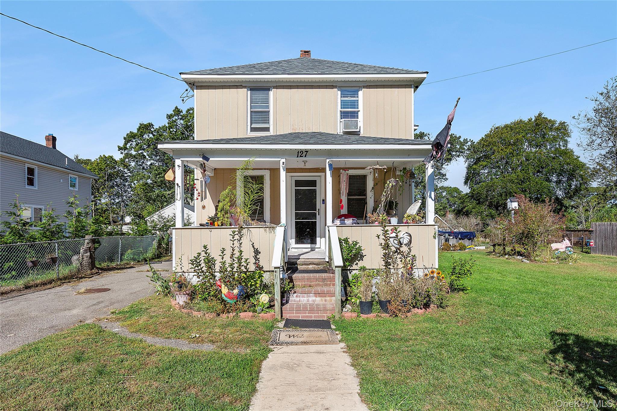 #2 photo, 127 Lake Avenue, サフォーク郡 Flanders , NY 11901