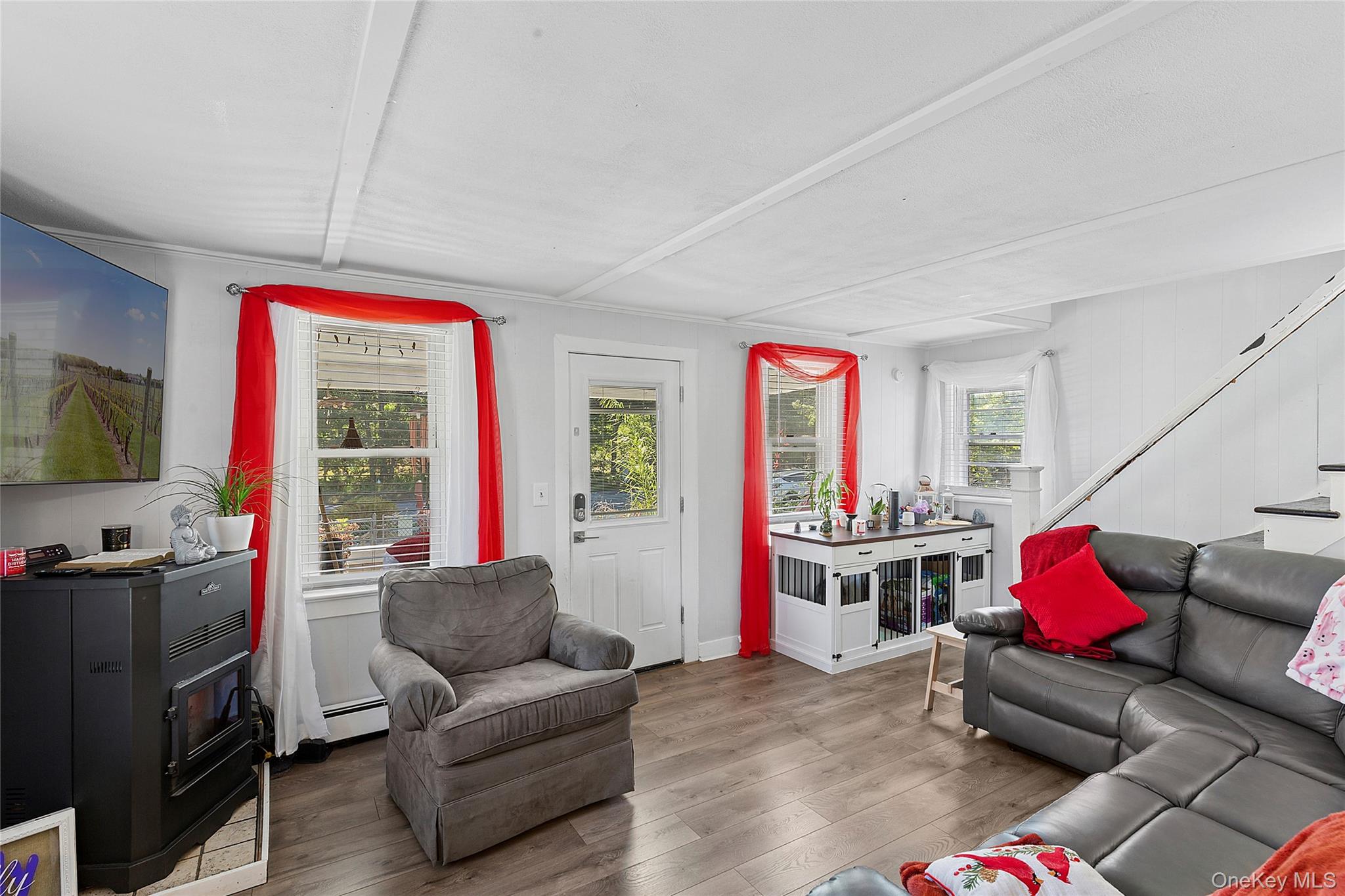 #4 photo, 127 Lake Avenue, サフォーク郡 Flanders , NY 11901