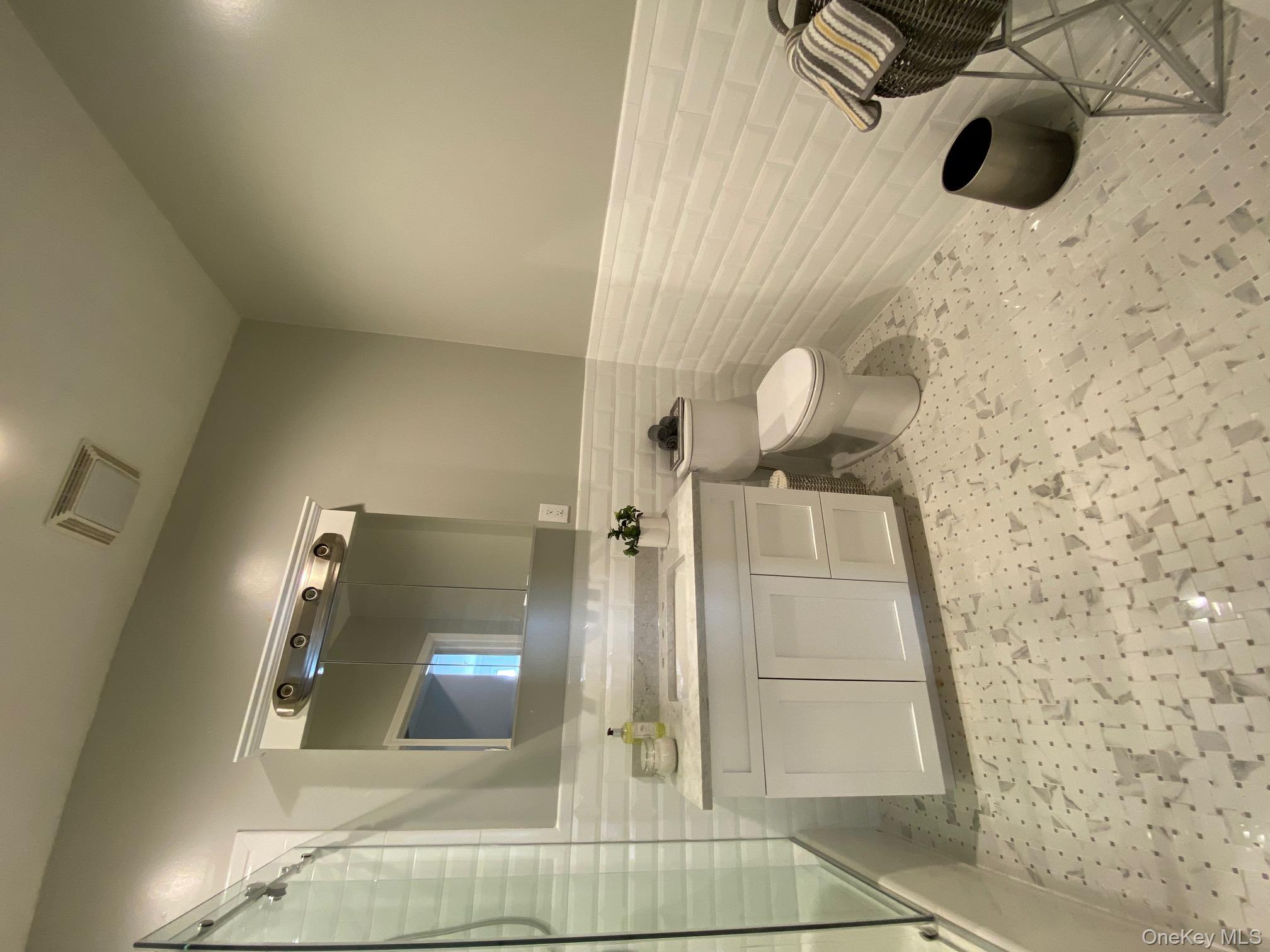 #12 photo, 118 Pond Road, サフォーク郡 Coram , NY 11727