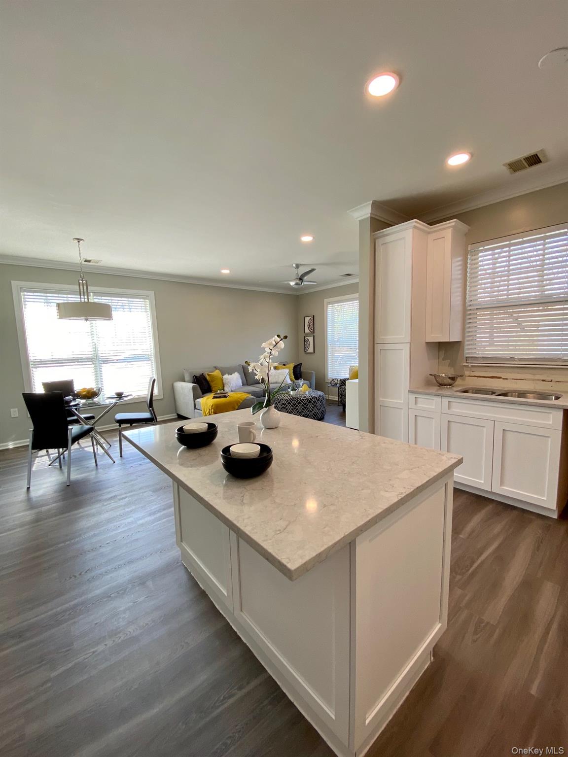 #4 photo, 118 Pond Road, サフォーク郡 Coram , NY 11727