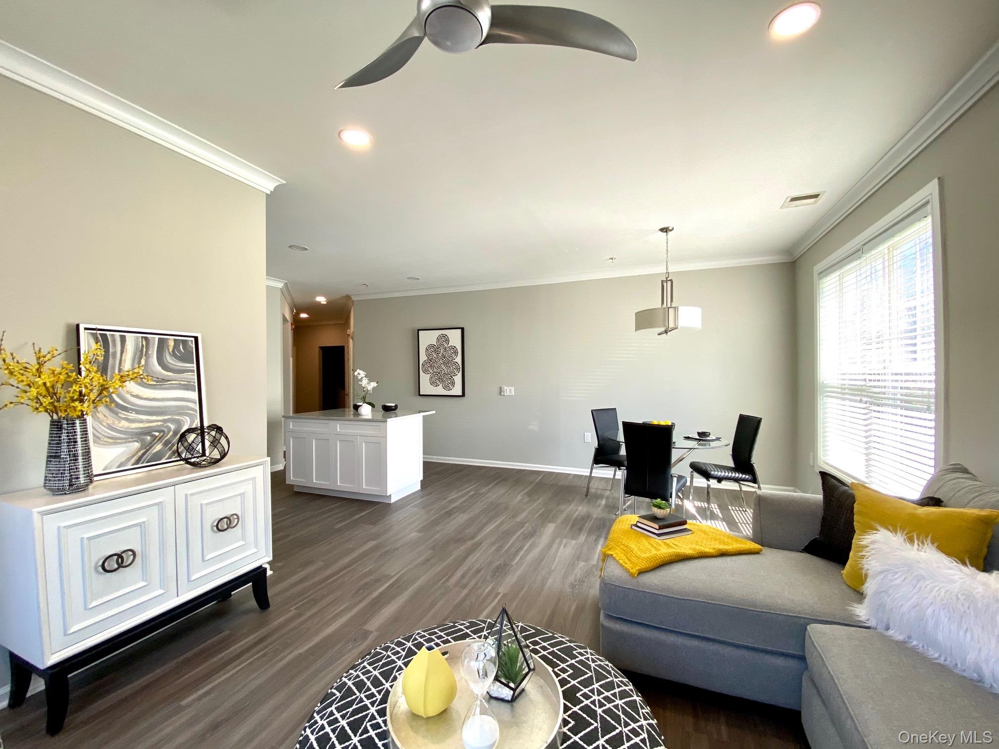 #5 photo, 118 Pond Road, サフォーク郡 Coram , NY 11727