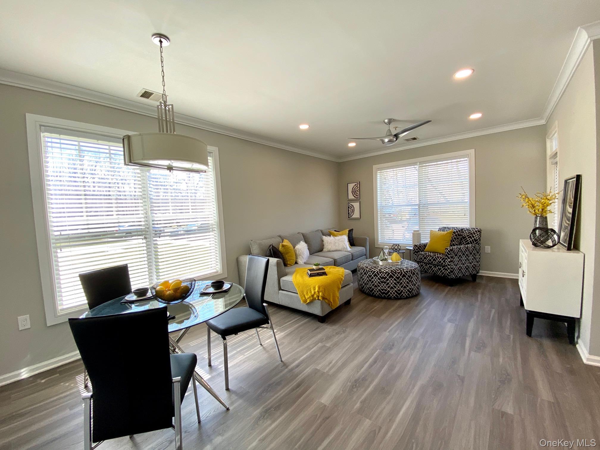 #6 photo, 118 Pond Road, サフォーク郡 Coram , NY 11727