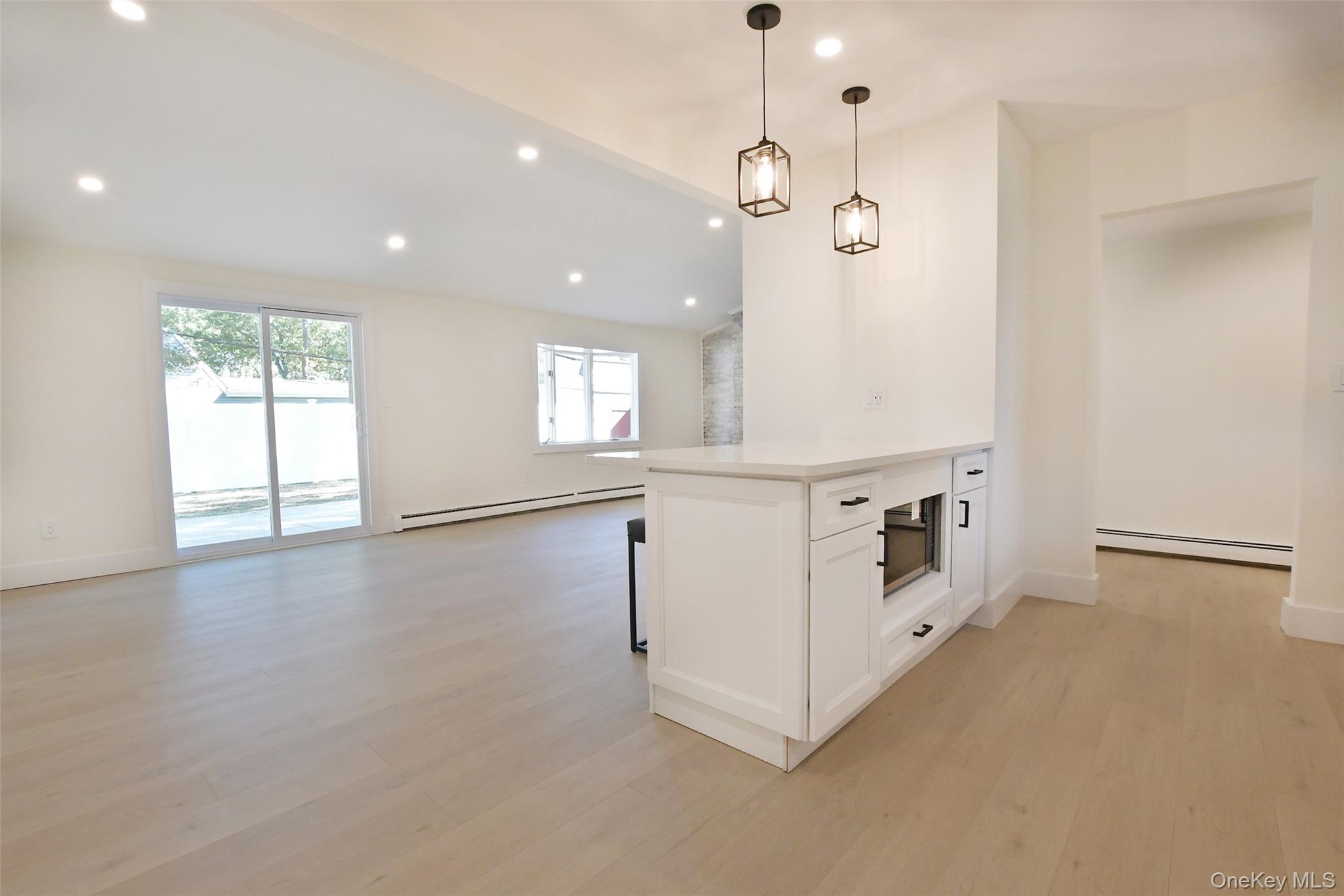 #10 photo, 15 Spurwoods Lane, Farmingville , NY 11738