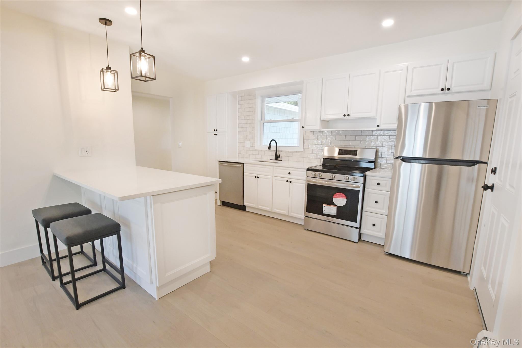 #11 photo, 15 Spurwoods Lane, Farmingville , NY 11738