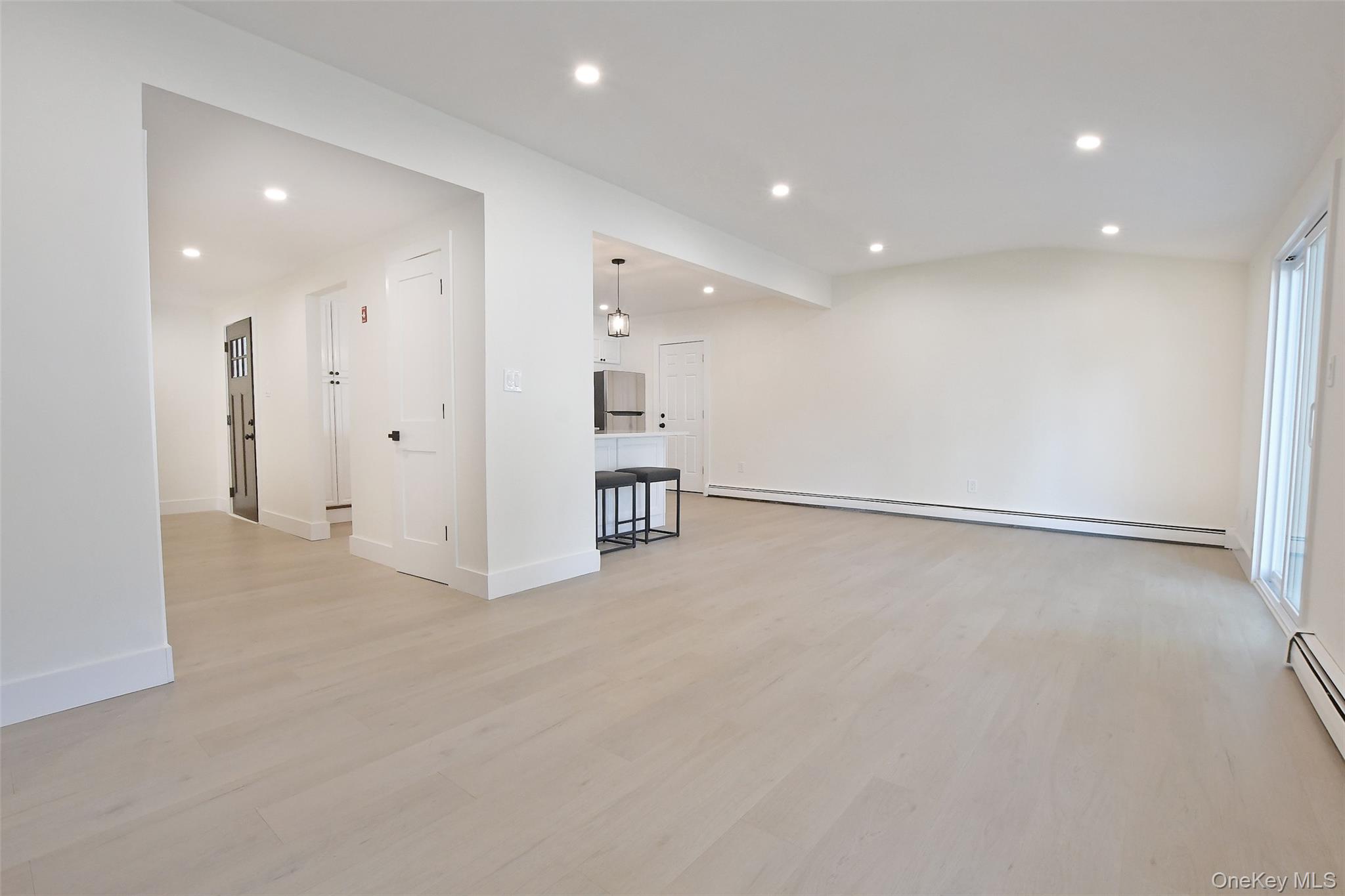 #19 photo, 15 Spurwoods Lane, Farmingville , NY 11738