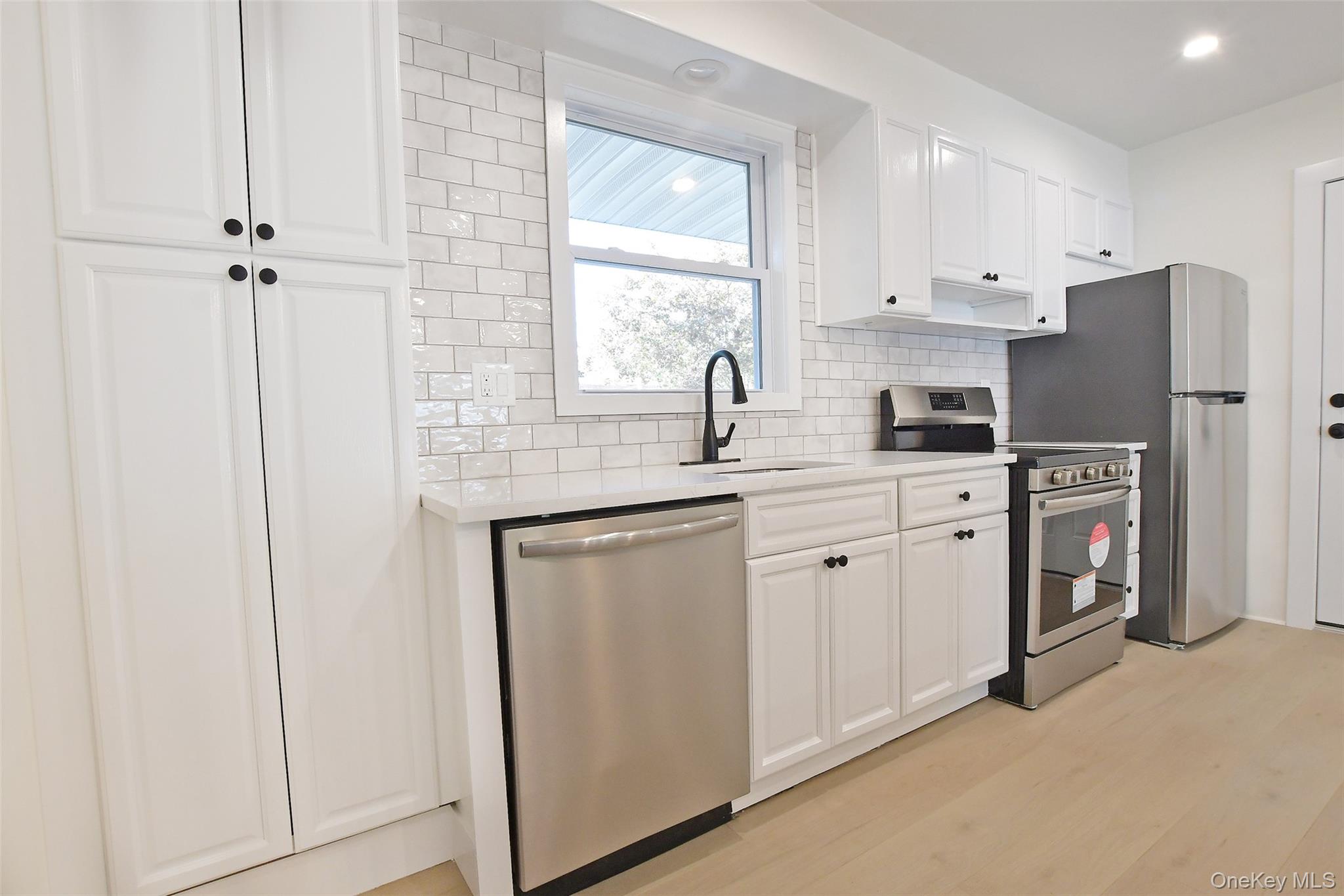 #6 photo, 15 Spurwoods Lane, Farmingville , NY 11738