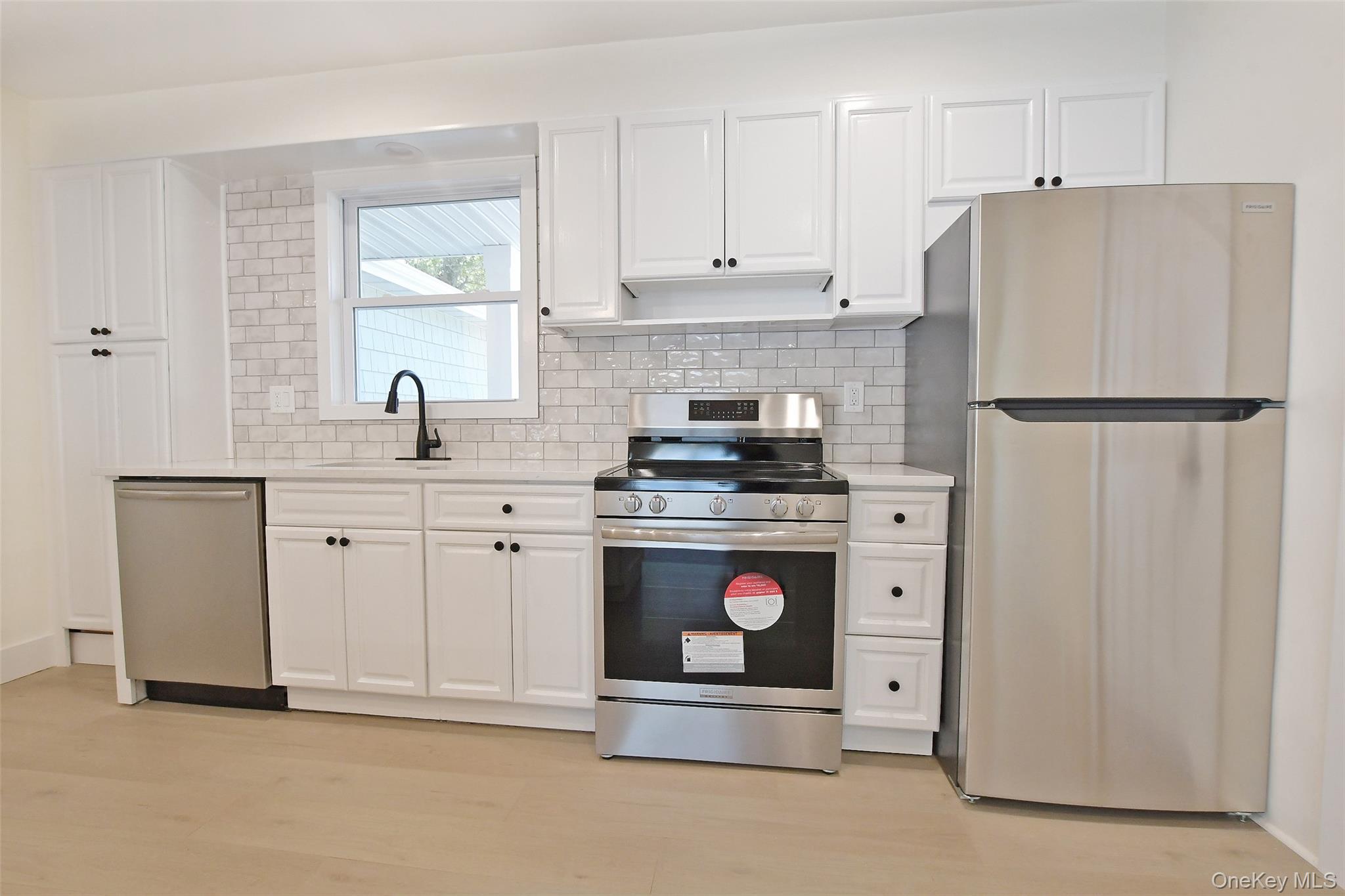 #8 photo, 15 Spurwoods Lane, Farmingville , NY 11738