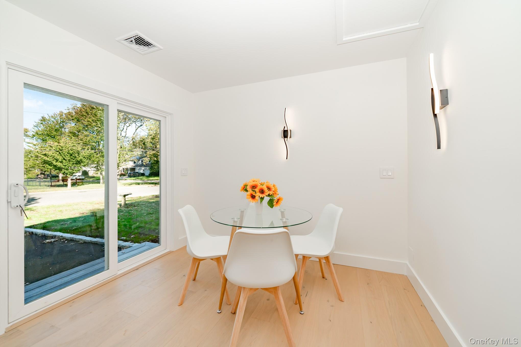 #11 photo, 5 Huron Avenue, Massapequa , NY 11758