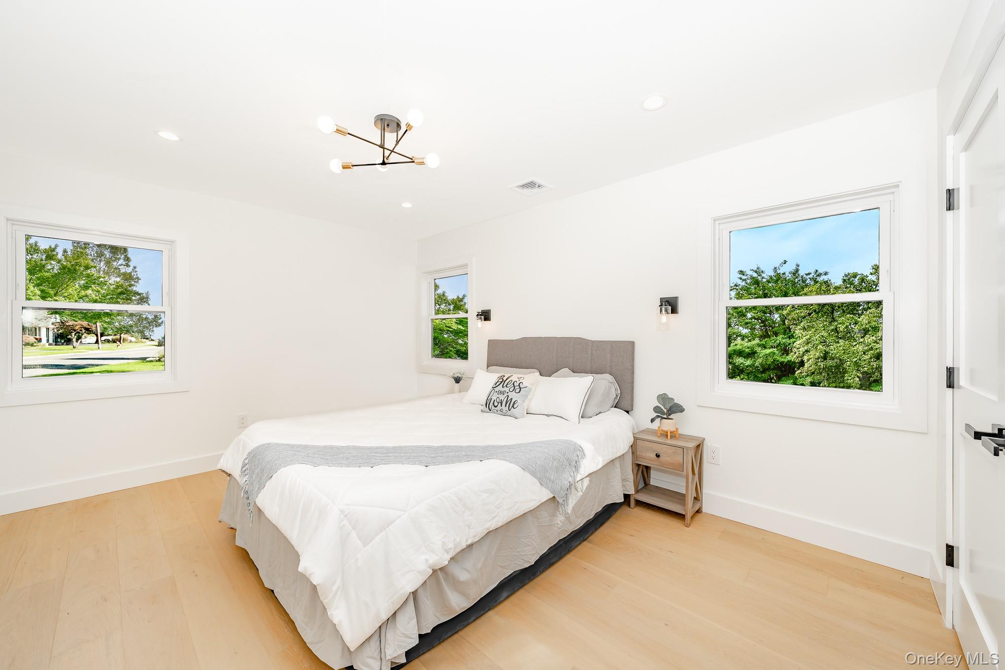 #14 photo, 5 Huron Avenue, Massapequa , NY 11758