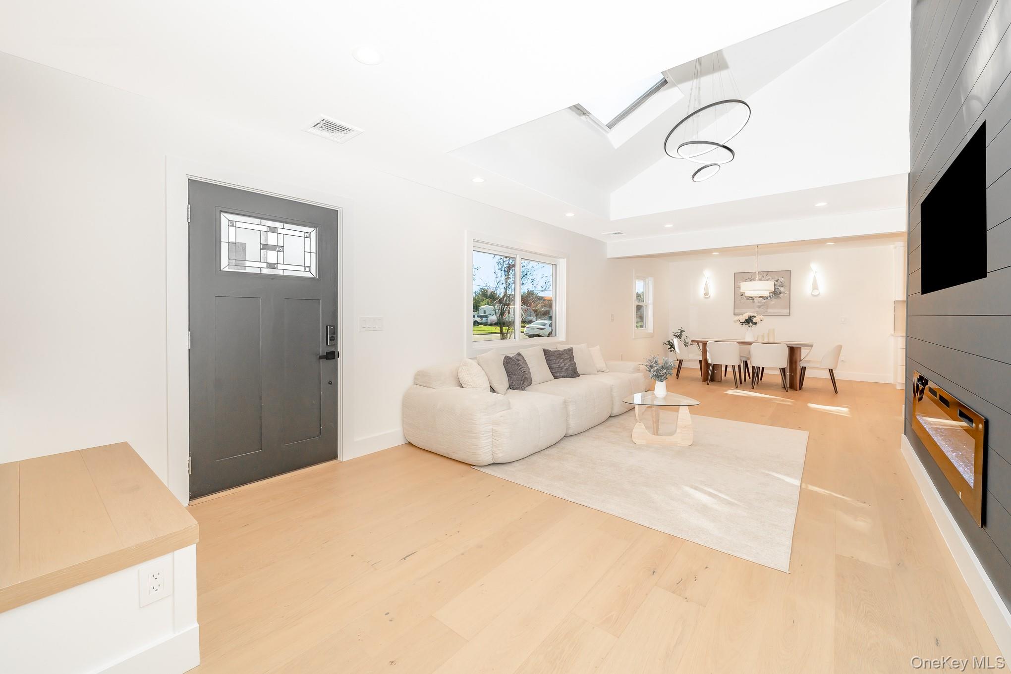 #5 photo, 5 Huron Avenue, Massapequa , NY 11758