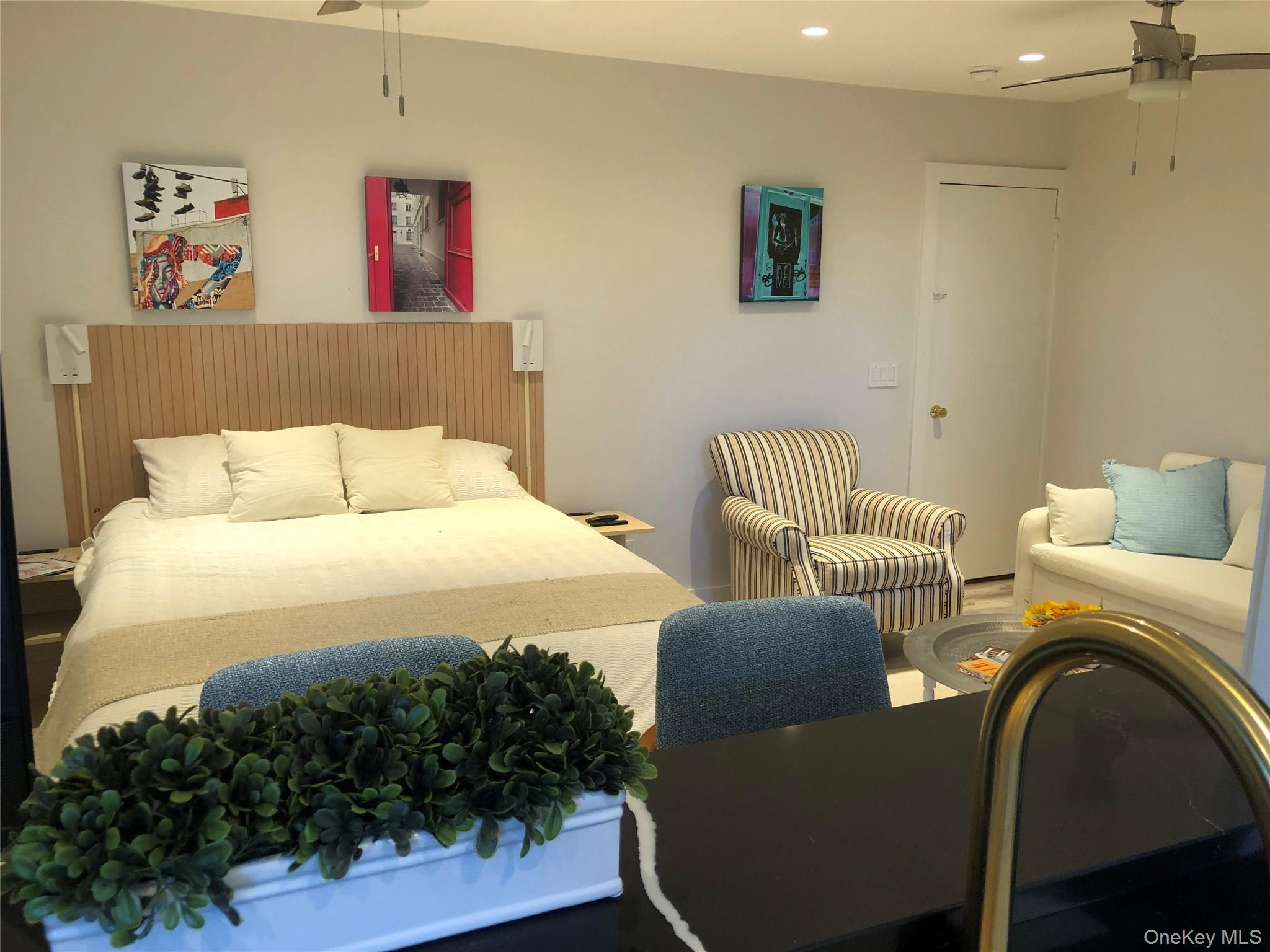 #2 photo, 94 Main, Westhampton Beach , NY 11978