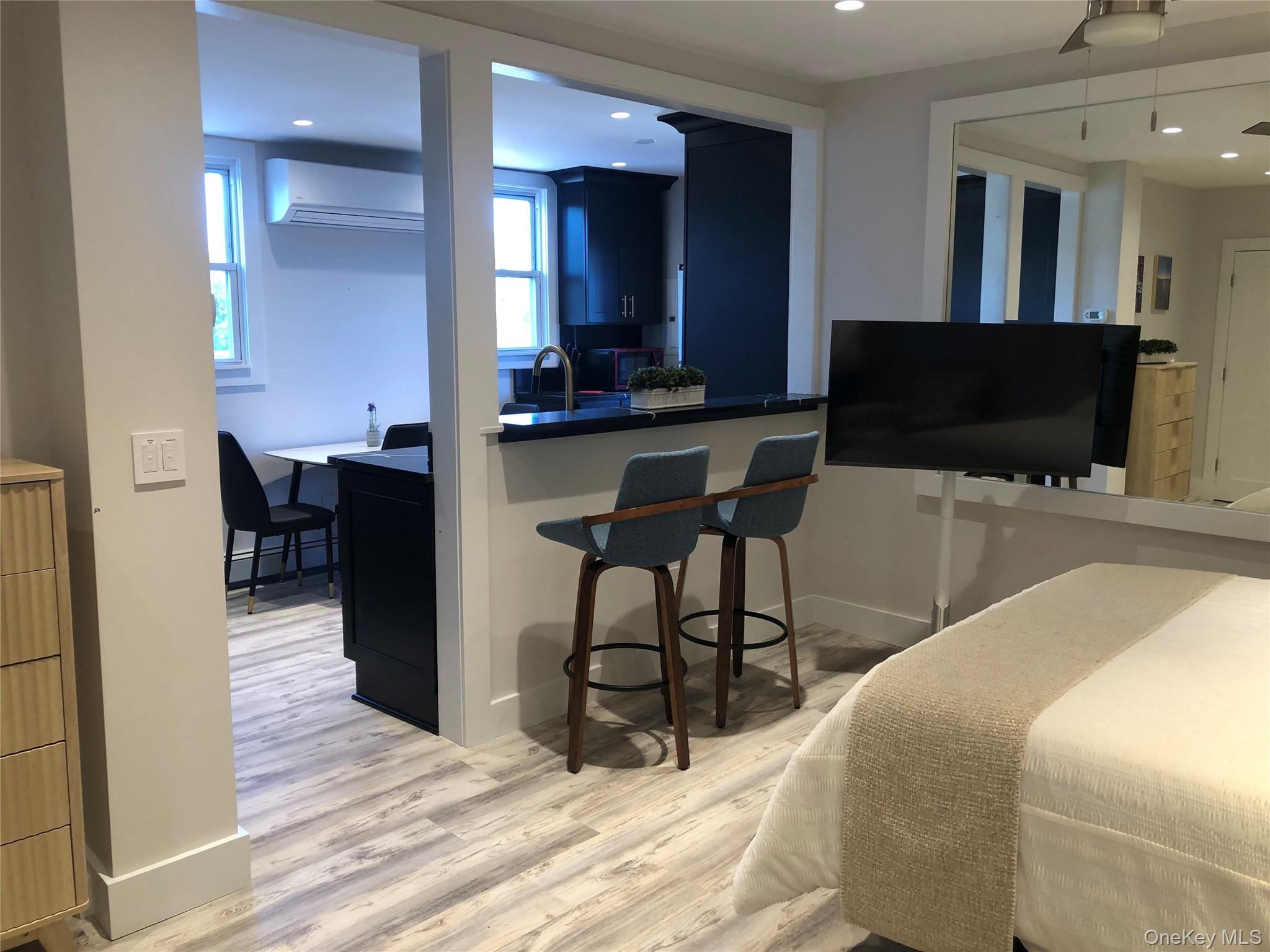 #4 photo, 94 Main, Westhampton Beach , NY 11978