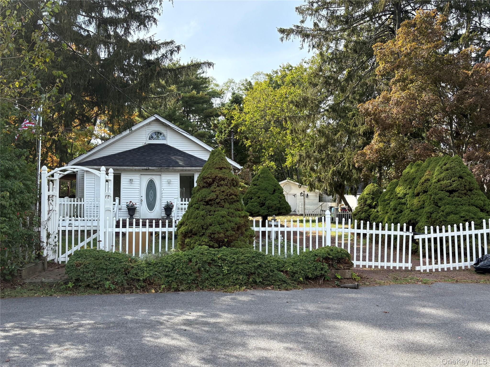 #2 photo, 2408 Pine Avenue, Ronkonkoma , NY 11779