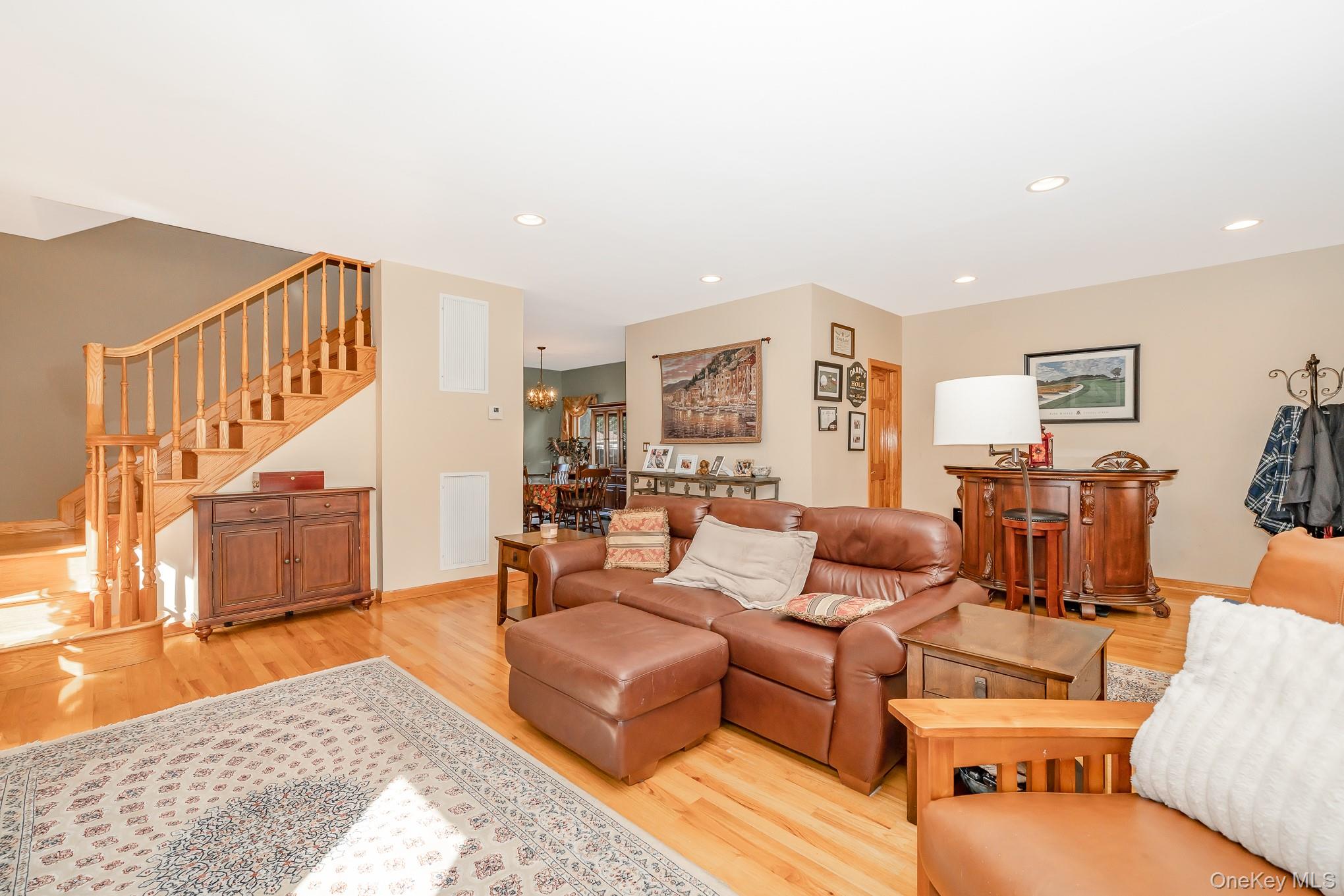 #15 photo, 3615 Franklin Street, Wantagh , NY 11793