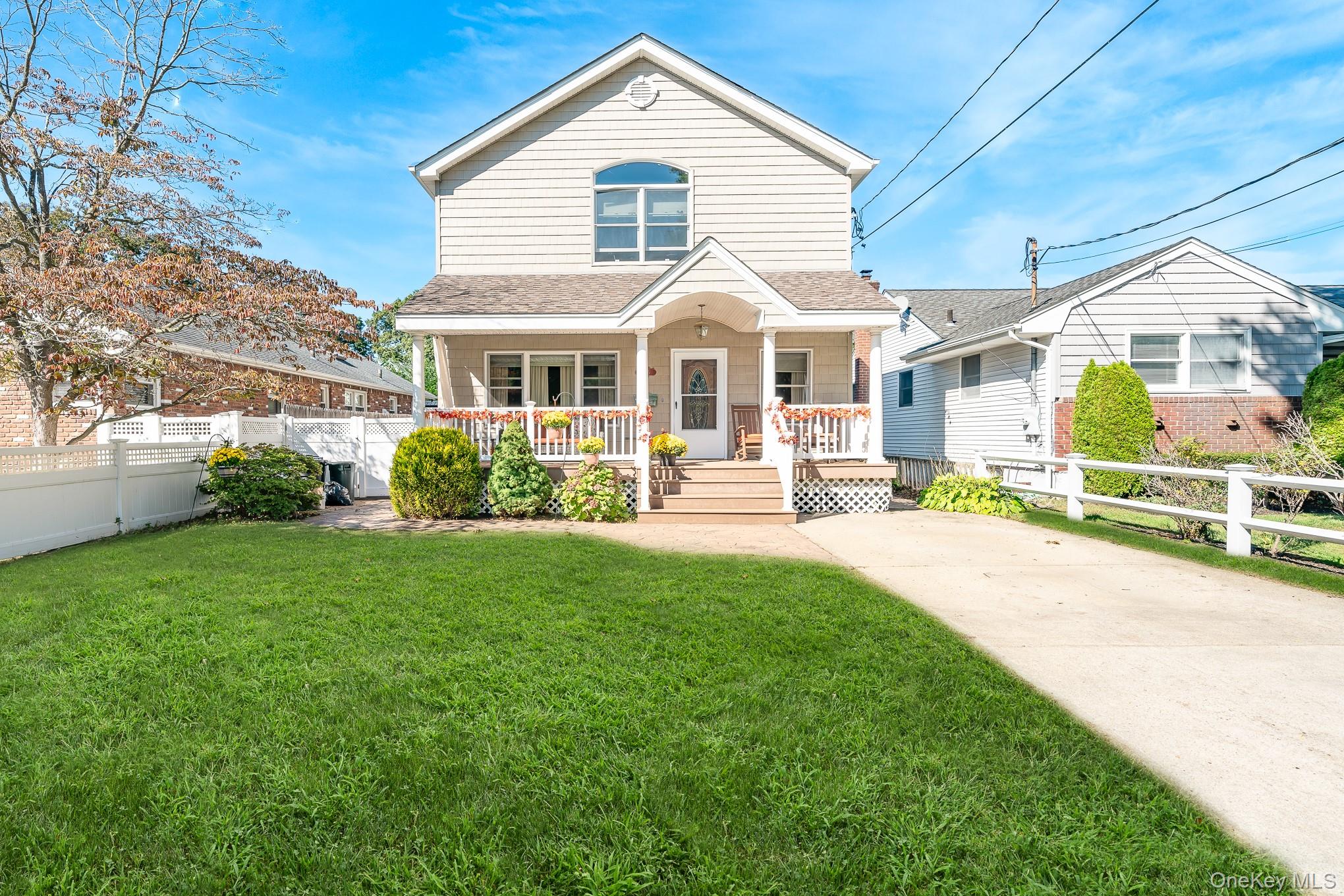 #2 photo, 3615 Franklin Street, Wantagh , NY 11793